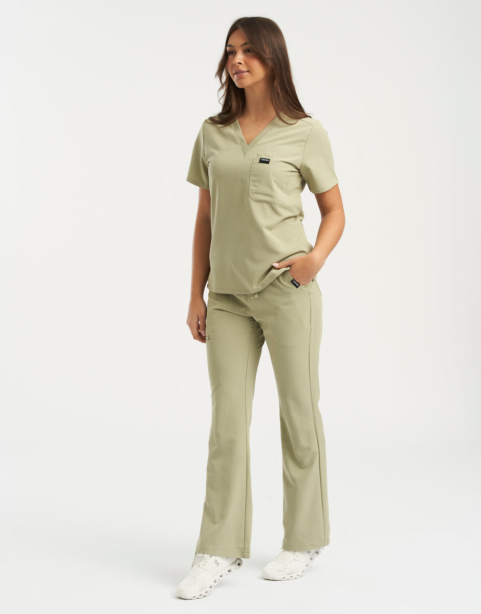 Essential Everyday Black Flare Scrub Pants – Airmed Scrubs