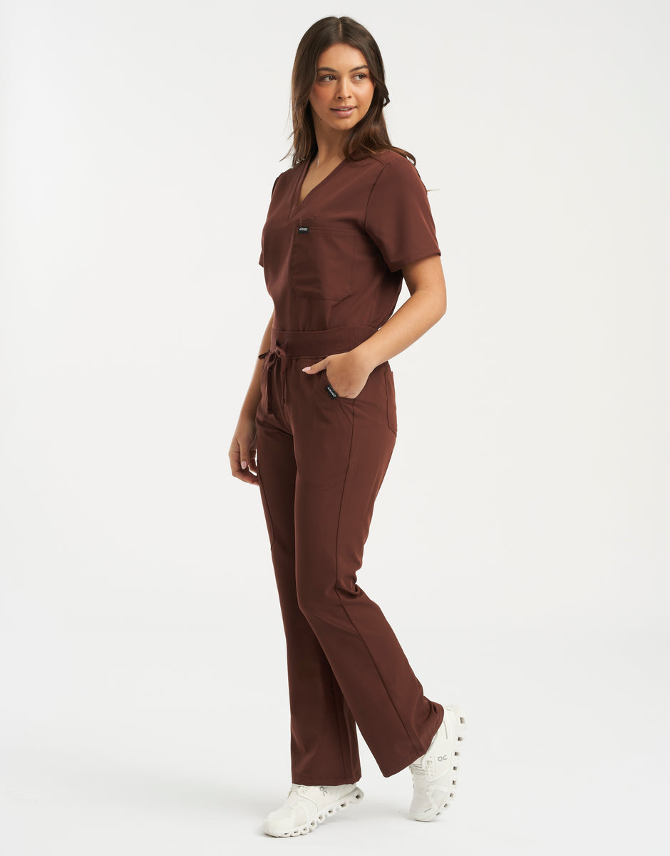 Essential Everyday Black Flare Scrub Pants – Airmed Scrubs