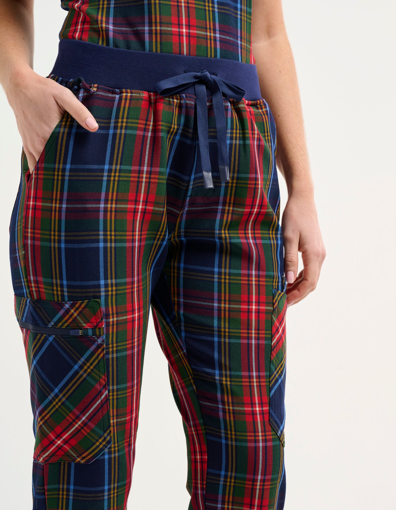 Essential Multi-Pocket Scrub Pants - Christmas Blue Tartan