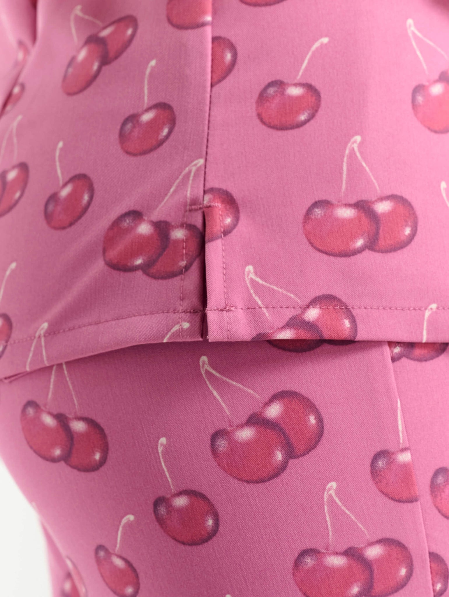 Essential One Pocket V Neck Scrub Top - Cherry Print