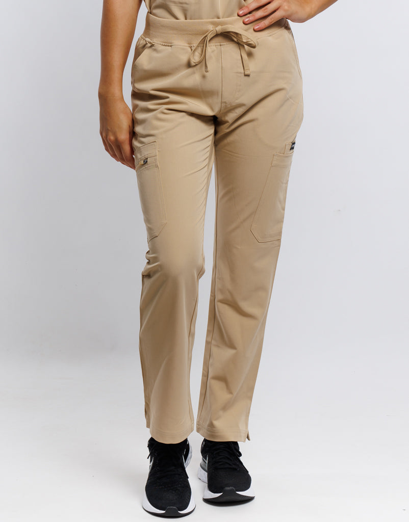 Women's Black Scrub Set - V Neck Top & Multi-Pocket Pants – Airmed Scrubs